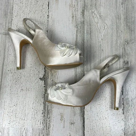 Menbur Cathy bridal slingback heels - 36 EU/ 6 US - Picture 5 of 12